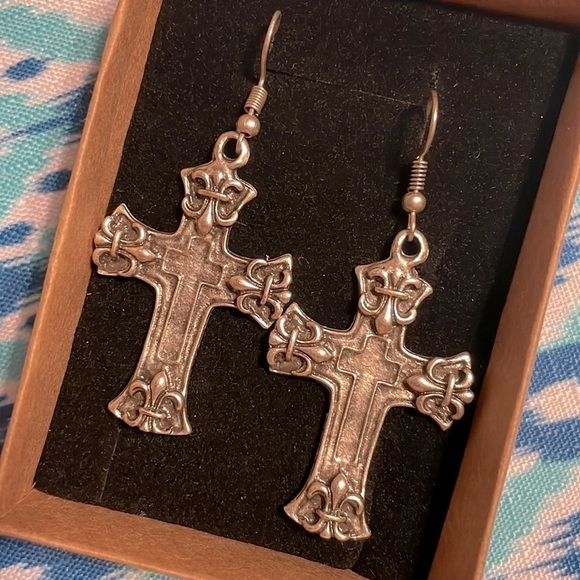 Brand New Hypoallergenic Silver Plated Nickel-Free Ancient Cross Dangle Earrings - Picture 2 of 8